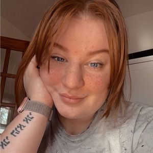 Meet your Posher, Kayla